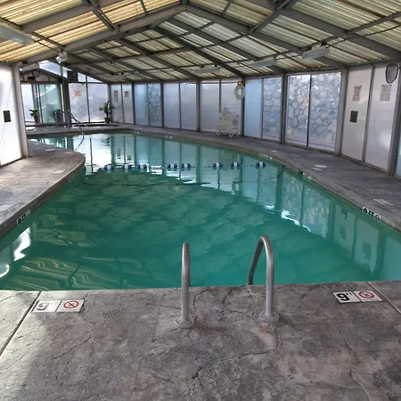 Crown Point Resort-2