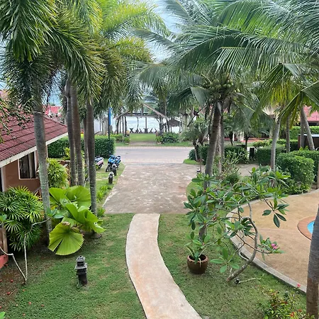 Lanta Seafront Resort-2