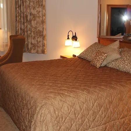 Getaways At Snow Lake Lodge-2