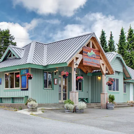 Canadian Princess Lodge & Marina-3