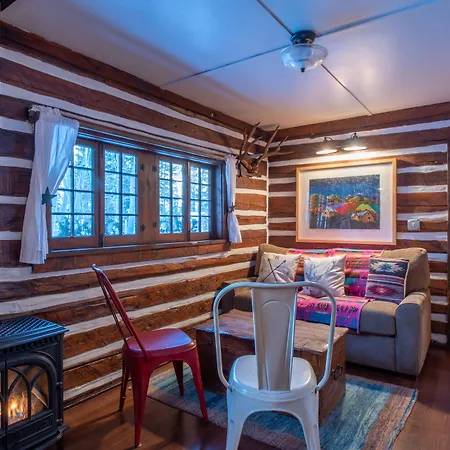 Pioneer Guest Cabins-2