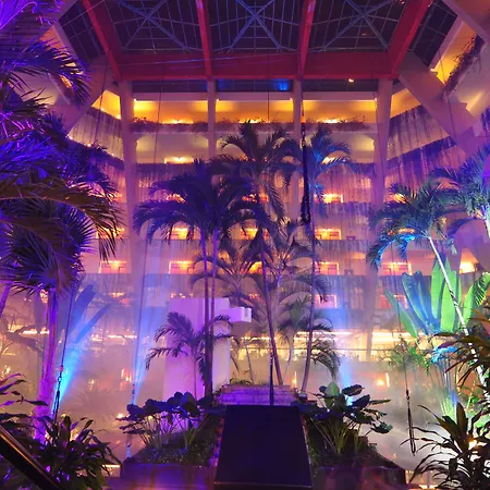 The Pyramid Cancun By Oasis-2
