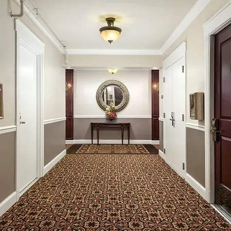 Worldmark Seattle - The Camlin-2
