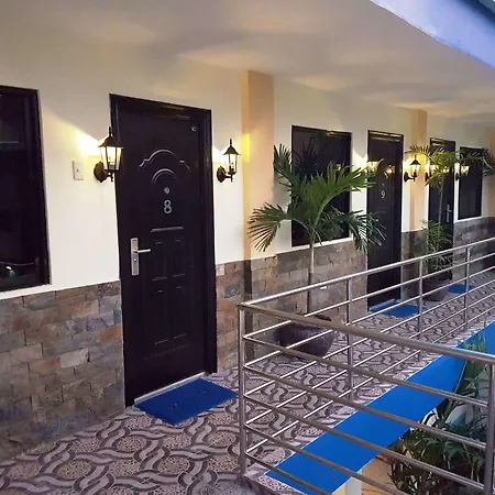 Mango'S Beachfront Resort-3