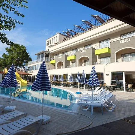 Rich Melissa Hotel-3