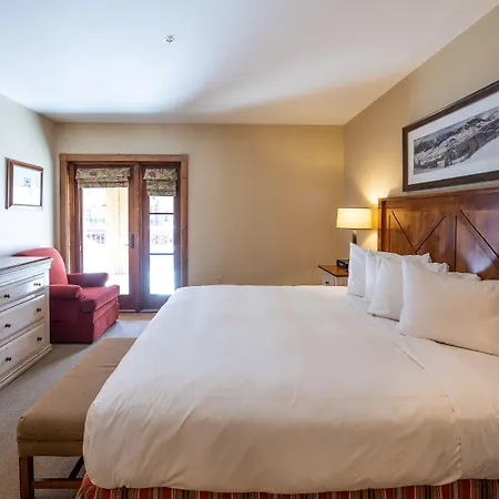 The Lodge At Mountaineer Square, A Vail Resorts Property-3