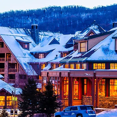 1117 Lodge At Spruce Peak Ski In Ski In Ski Out King Studio By Stowe Mountain Rentals-2