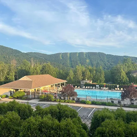 Vacation Village In The Berkshires-2