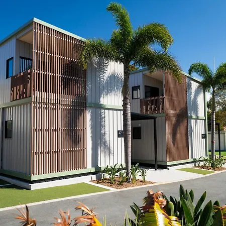 Ashmore Palms Holiday Village-3