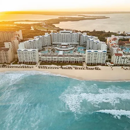 Hilton Cancun Mar Caribe All-Inclusive Resort-2