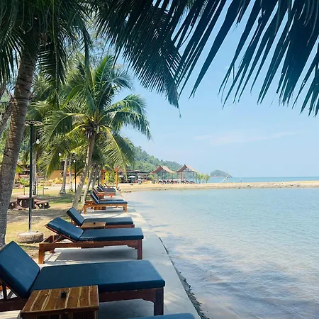 The Aiyapura Koh Chang - Complimentary Paddleboarding-3