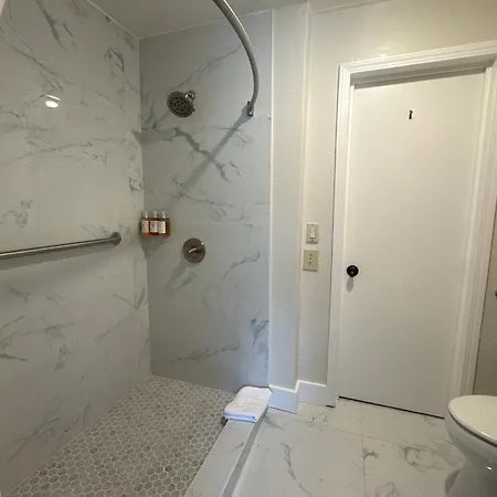 Carmel Resort Inn-2