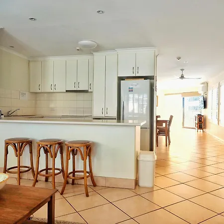 Kalua Holiday Apartments-3