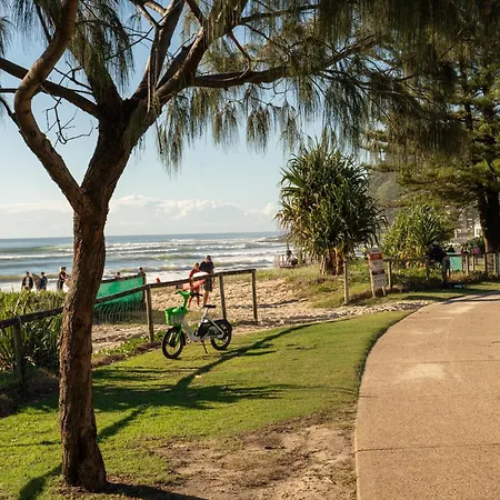 Swell Resort Burleigh Heads-3