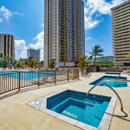 Aston At The Waikiki Banyan-3