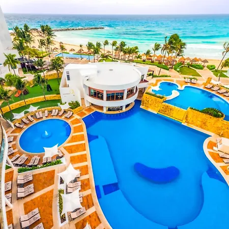 Altitude At Krystal Grand Cancun-3