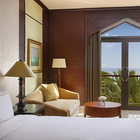 Al Husn Hotel Muscat - Managed By Hilton (Adults Only)-3
