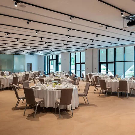 Erth Abu Dhabi Hotel-2