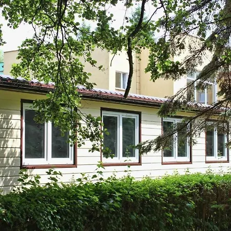 Ośrodek Wczasowy Mega - pokoje przy promenadzie-3