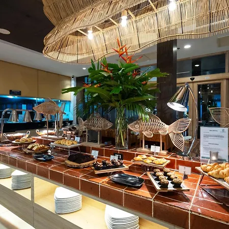Kantary Beach Hotel Villas & Suites-3