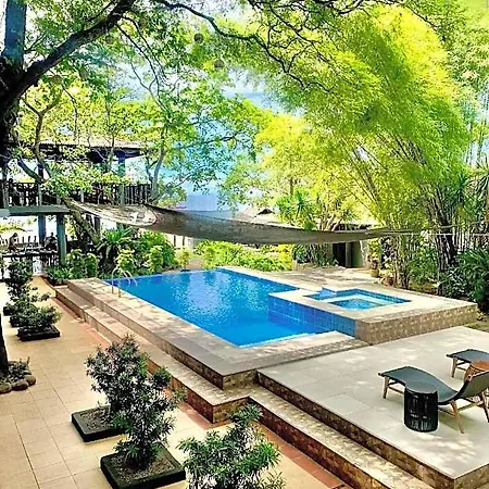 The Henry Resort Taramindu Laiya-3