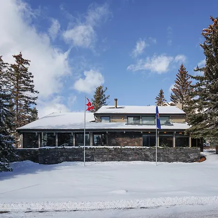Tunnel Mountain Resort-2