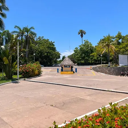 Qualton Club Ixtapa All Inclusive-2