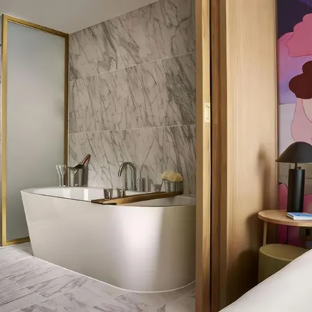 The Botree London, Curio Collection By Hilton-3