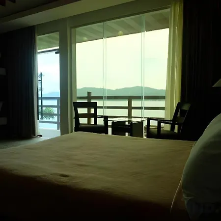 Anilao Awari Bay Resort-2