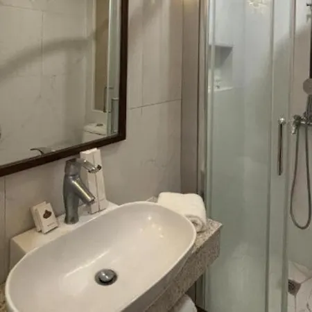 Queen Margarette Hotel-2