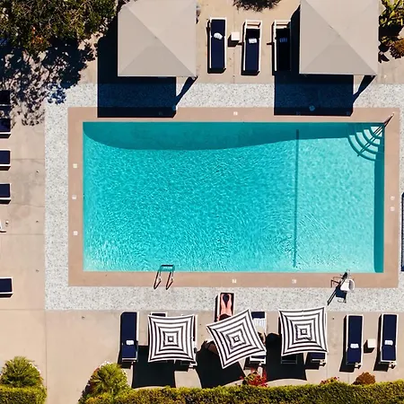 Luxe Sunset Boulevard Hotel-3