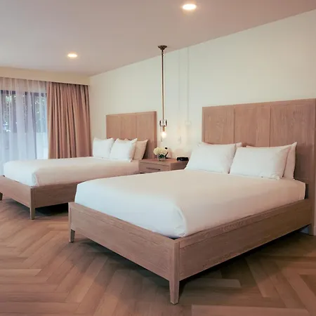 Luxe Sunset Boulevard Hotel-2