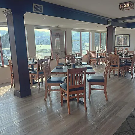 Holiday Inn Hotel & Suites Osoyoos By Ihg-2