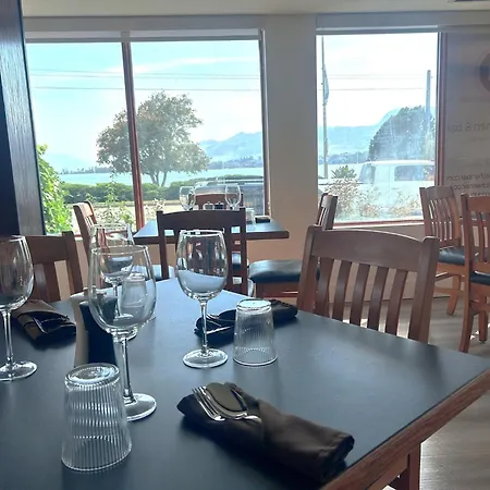 Holiday Inn Hotel & Suites Osoyoos By Ihg-3