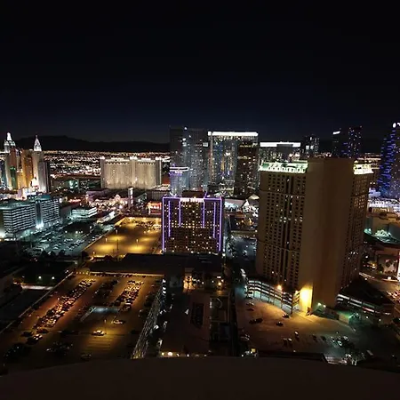 Luxury Suites International At The Signature-3