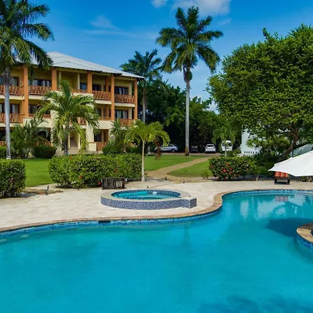 Beach Walkout Condo 112 3Br2Ba Sleeps 8-3
