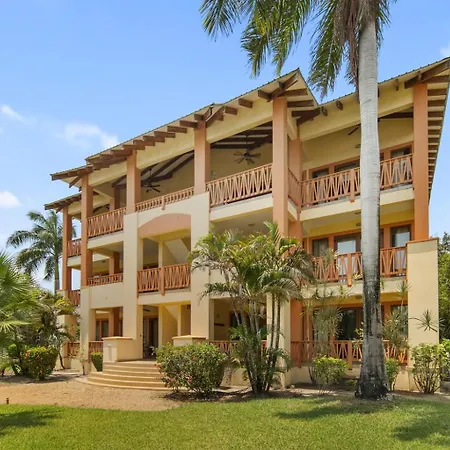 Beach Walkout Condo 112 3Br2Ba Sleeps 8-2