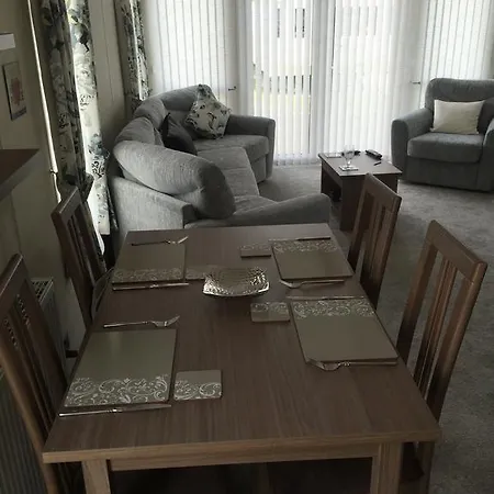 Luxury Camber Sands Caravan Park Resorts-3