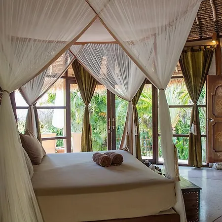 La Joya Villa And Bungalows-2