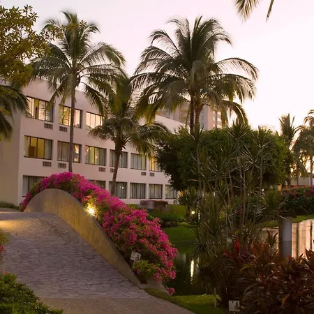 Ocean Breeze Acapulco-3
