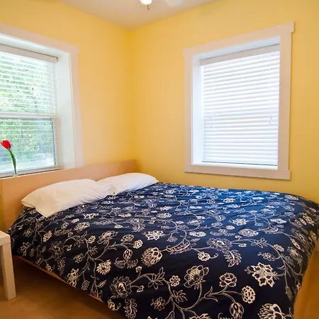 Blue Door Cottages-3