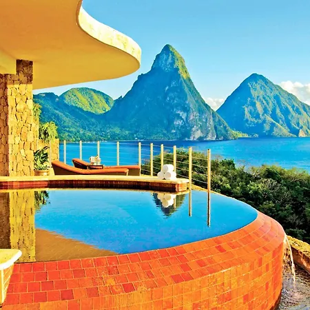 Jade Mountain-2