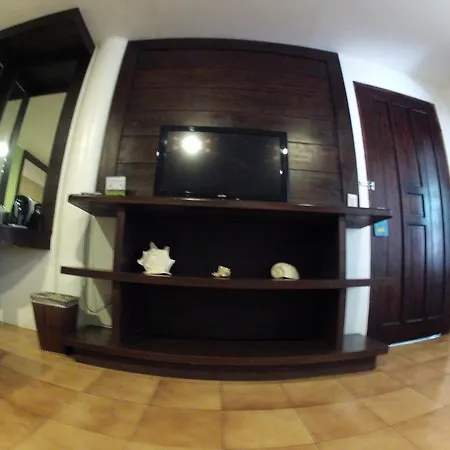 White House Beach Resort-2