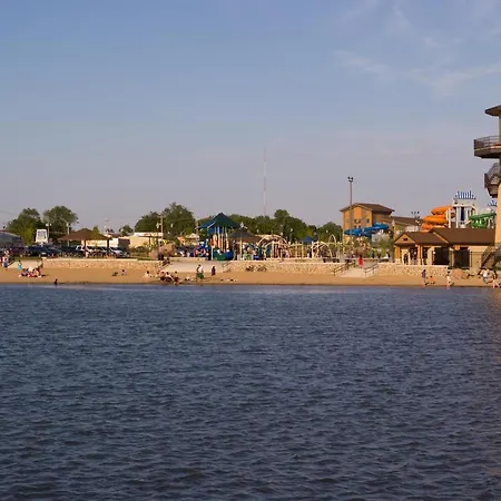 King'S Pointe Waterpark Resort-2