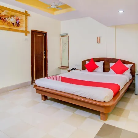 Oyo 66827 Island Club Resort-2