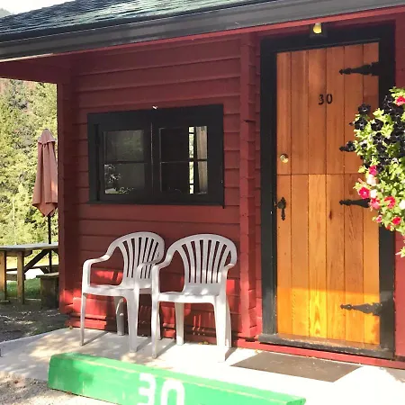 Miette Hot Springs Bungalows-3