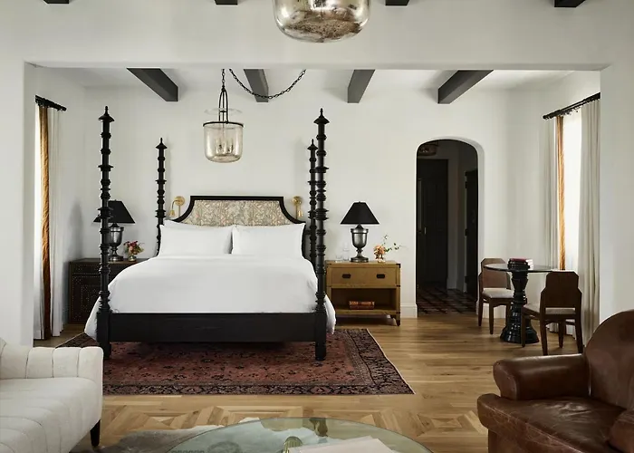 Commodore Perry Estate, Auberge Collection Austin