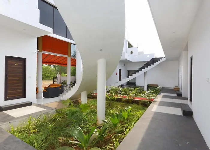 Oyo 11880 Vanam Resort Auroville