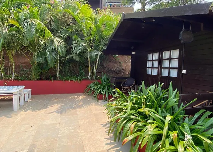 Red Thread Vagator Hotel