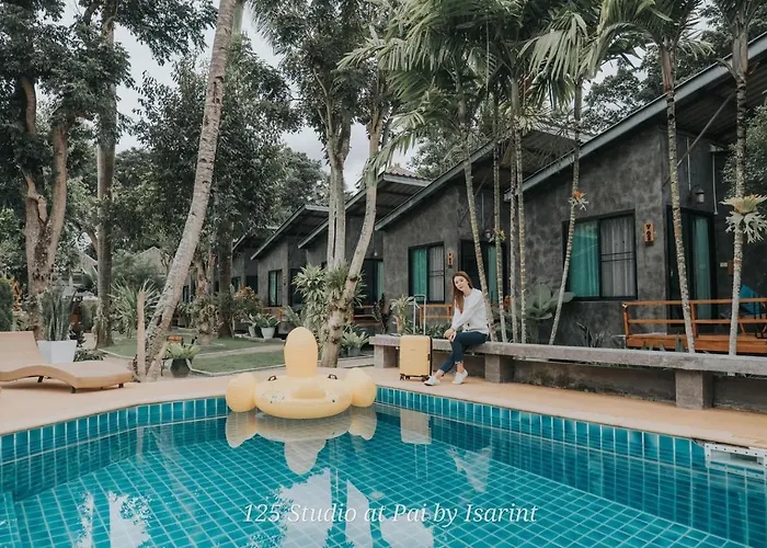Family House @ Pai Hotel